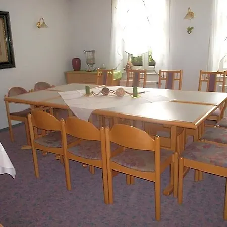 Hotel Am Seetor 2*